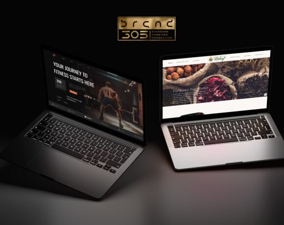 Laptop Mockup_10 copy